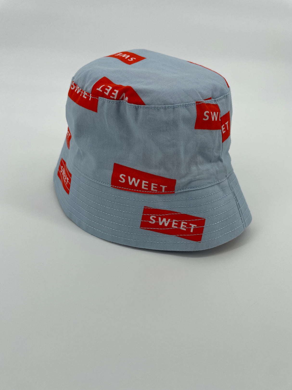 Vissershoedje Lichtblauw Rood Sweet 4 - 8 Jaar