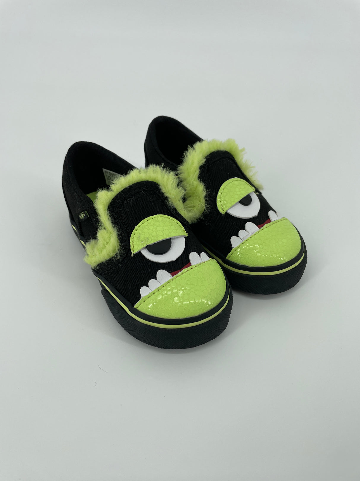 Asher V Zwart Groen Monster Maat 21