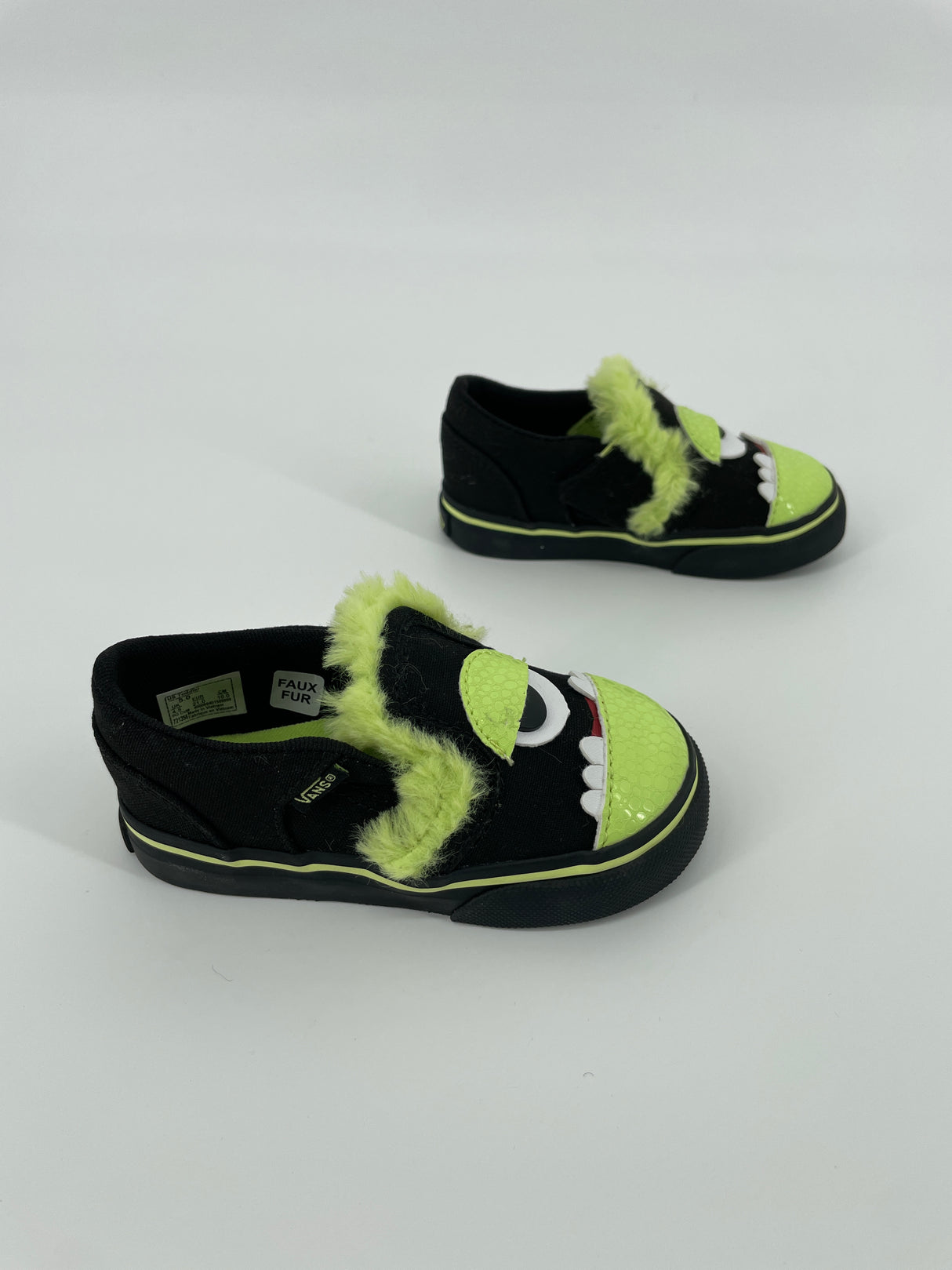 Asher V Zwart Groen Monster Maat 21