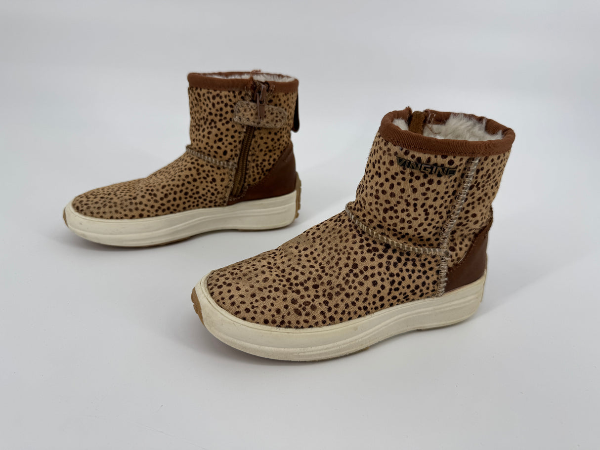 Laarsjes Bruin Stippen Gevoerd Maat 30