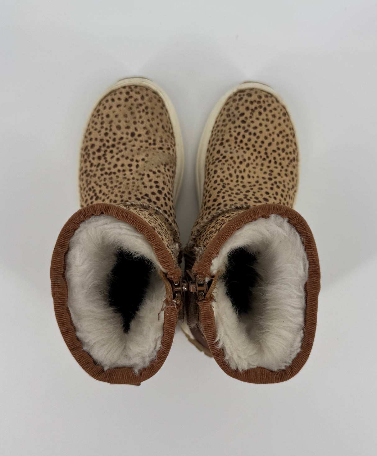 Laarsjes Bruin Stippen Gevoerd Maat 30