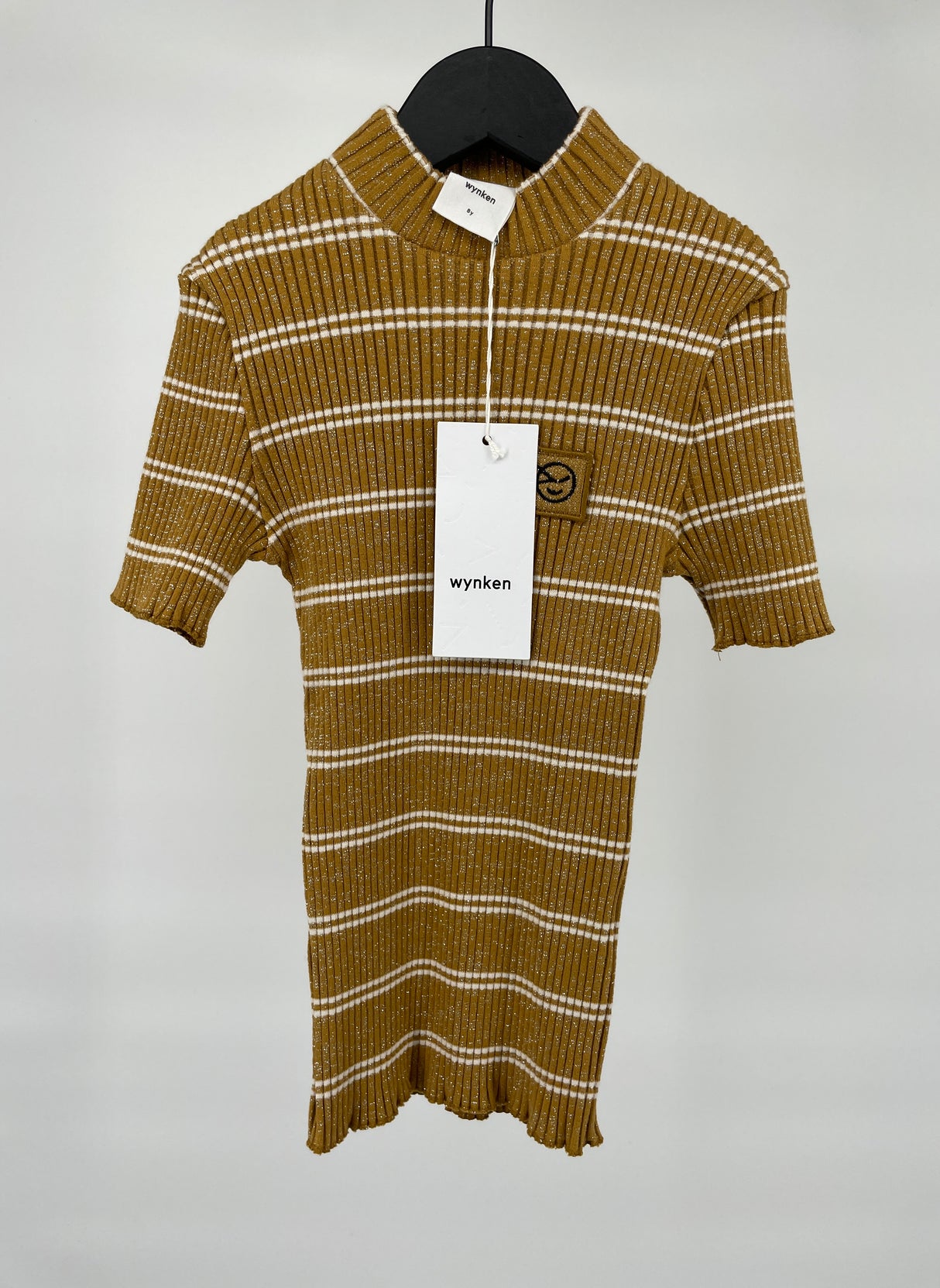 Top Korte Mouw Goud Rib Turtle Nek Maat 128