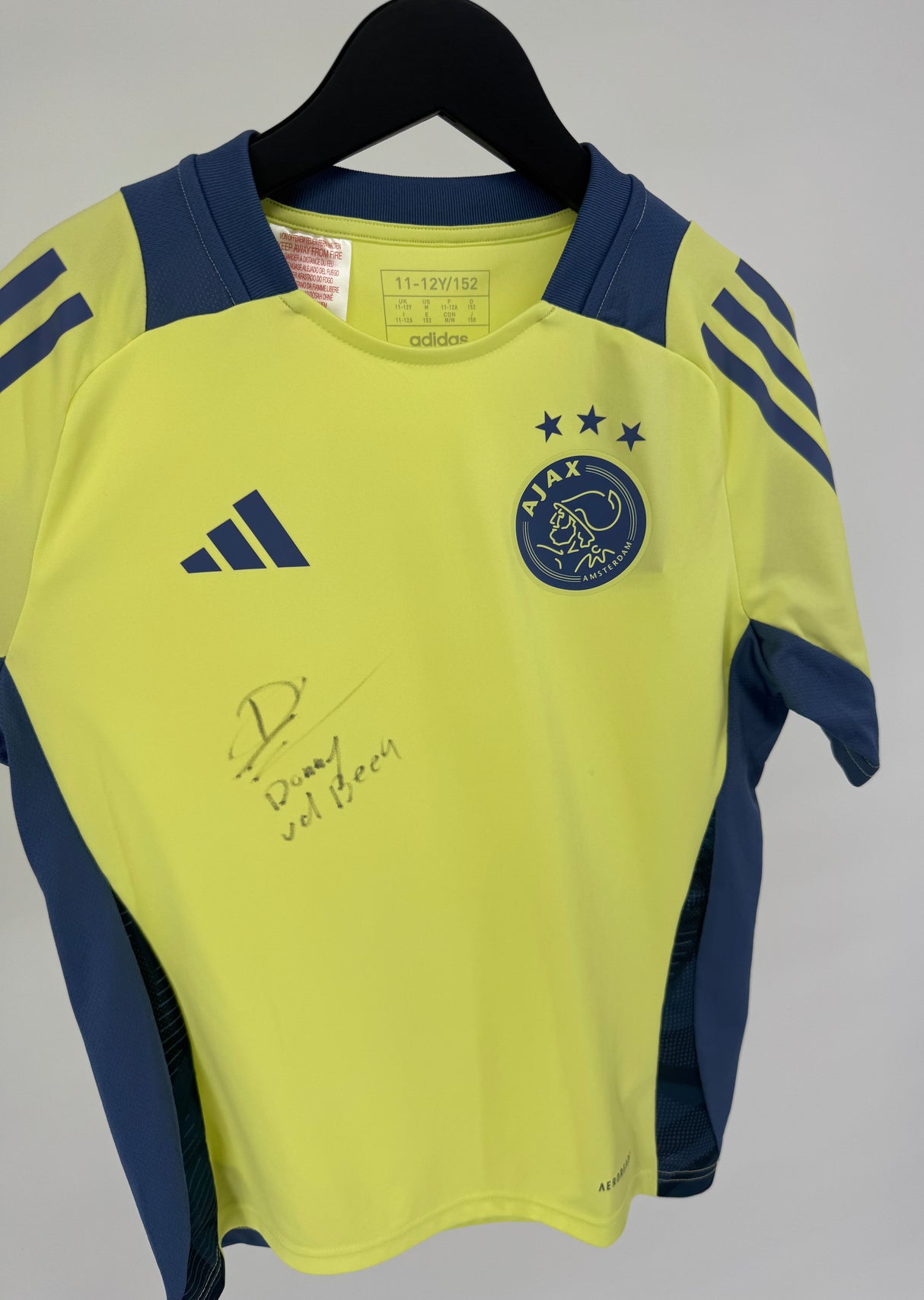 Ajax Voetbalshirt Adidas Geel met Handtekening Donny van de Beek Maat 146 / 152