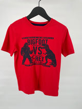 T-shirt Rood Bigfoot vs T-Rex Maat 122