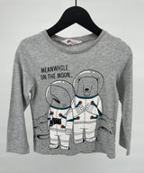 Longsleeve Grijs Beer en Haai in de Ruimte Maat 110 / 116