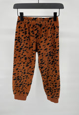 Pyjama Bruin Cheeta Fleece Maat 110 / 116