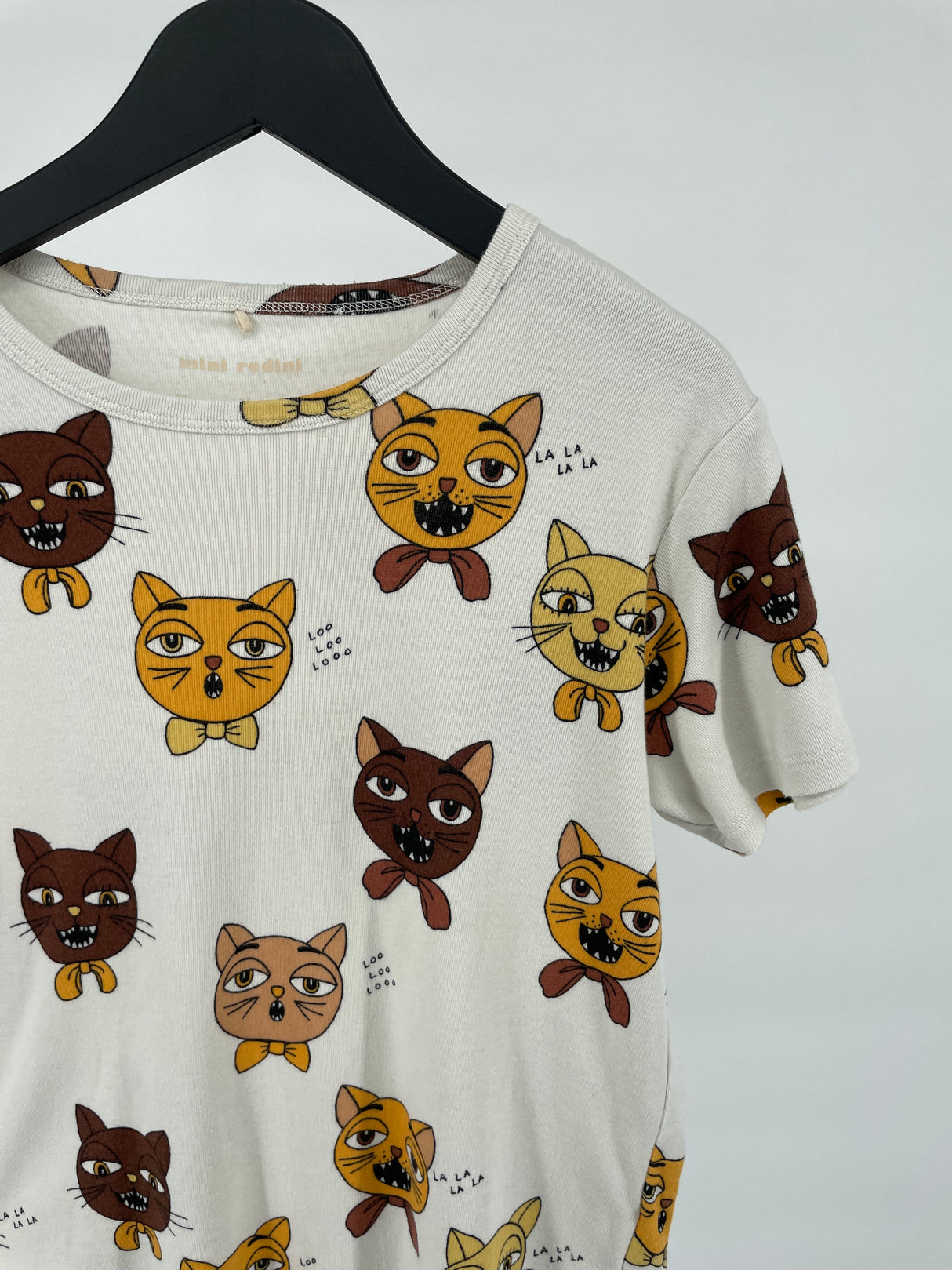 T-shirt Beige Katten Koor Print Maat 140 / 146