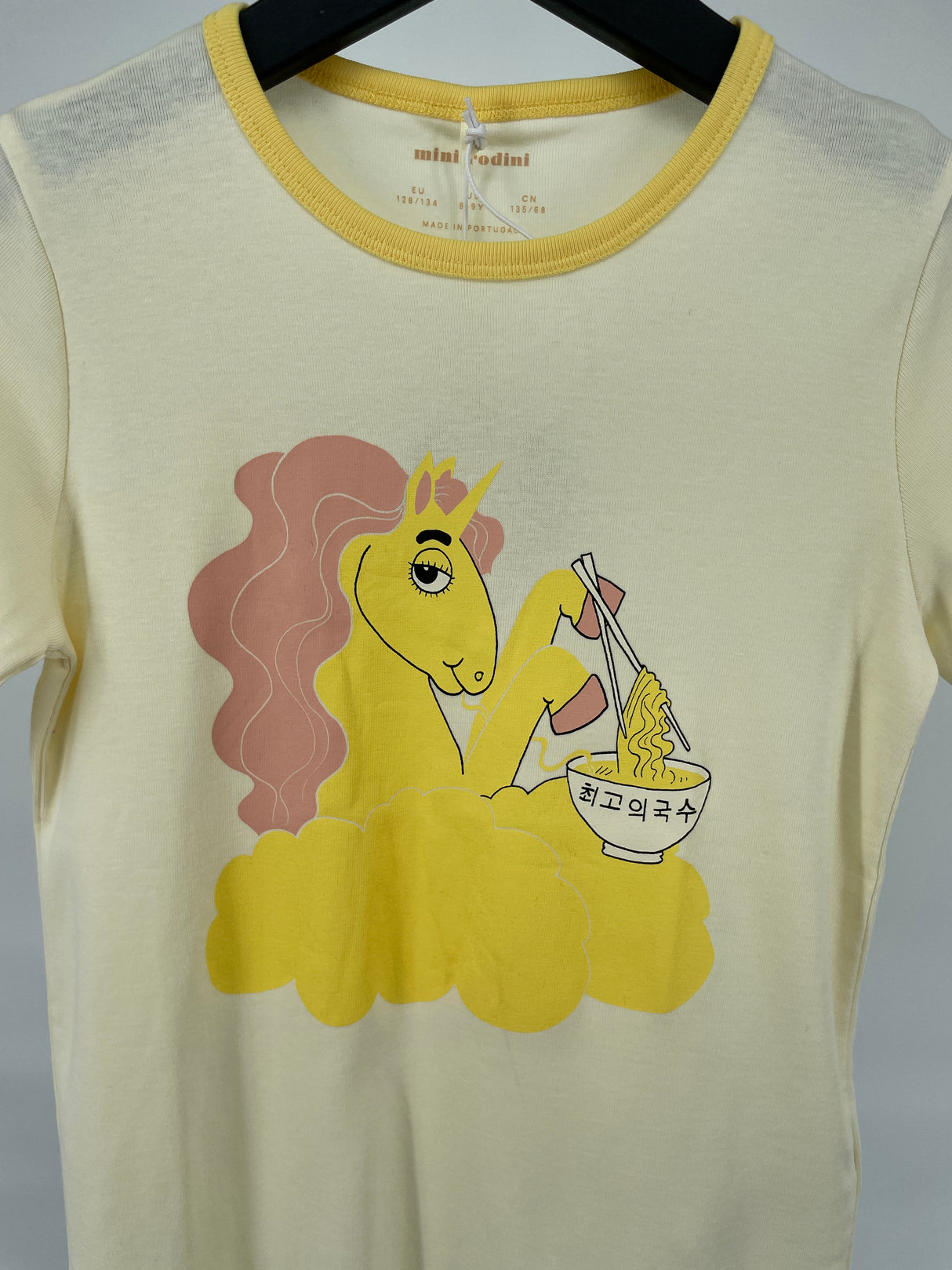 T-shirt Beige Geel Roze Unicorn Noodles