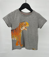 T-shirt Grijs met Tijger Maat 110
