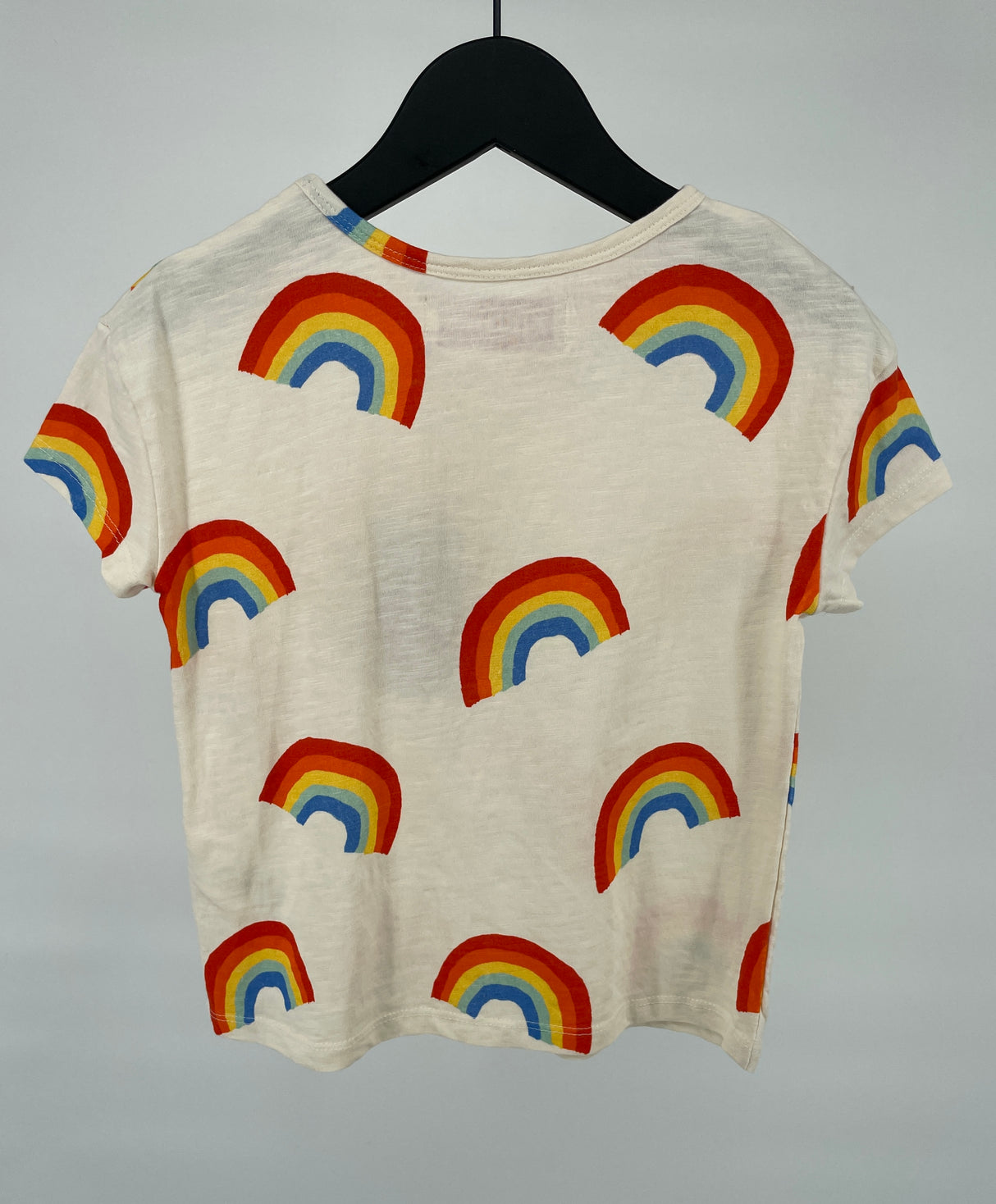 T-shirt Beige Regenbogen Print Maat 98 / 104