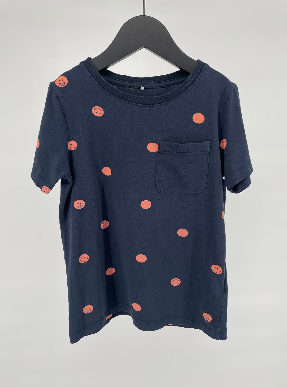 T-shirt Donkerblauw Roze Stippen Smilies Maat 116