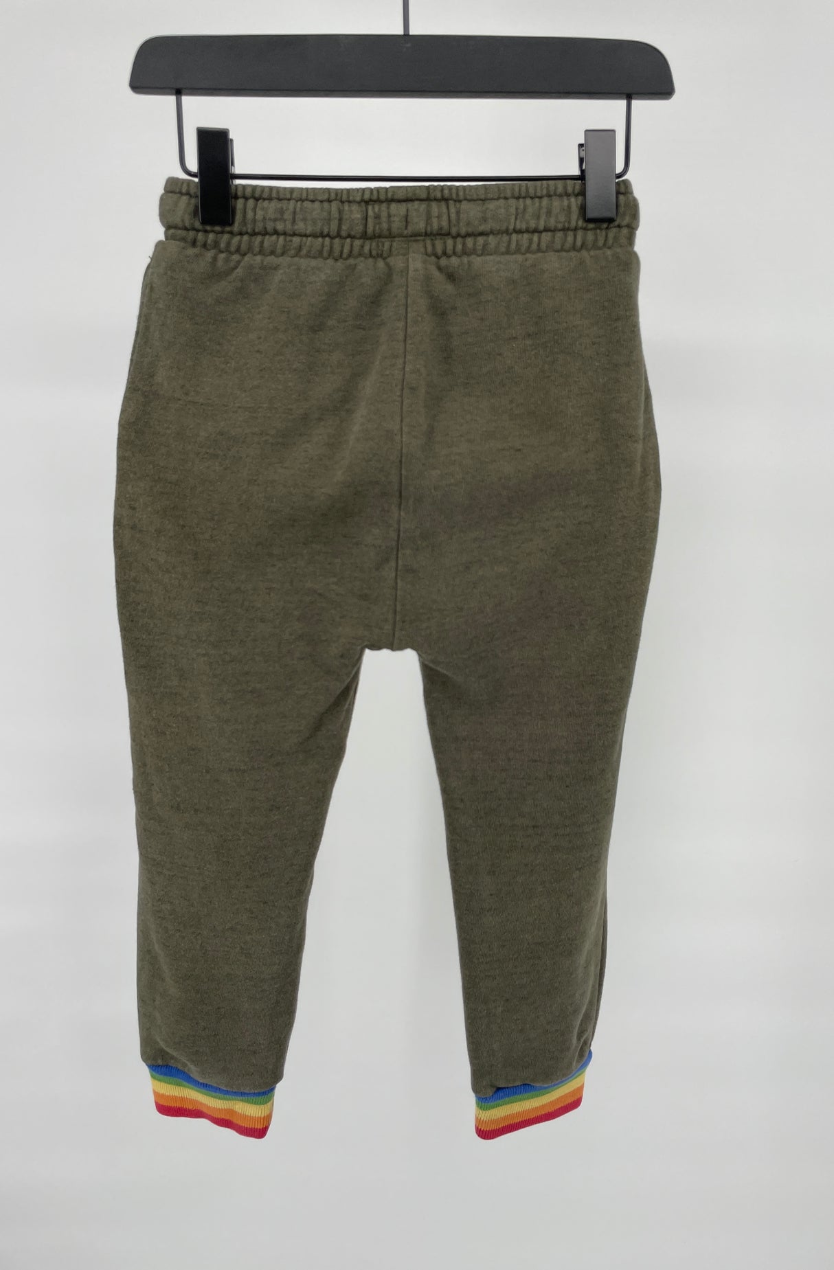 Joggingpak Groen met Regenboog Details Maat 116