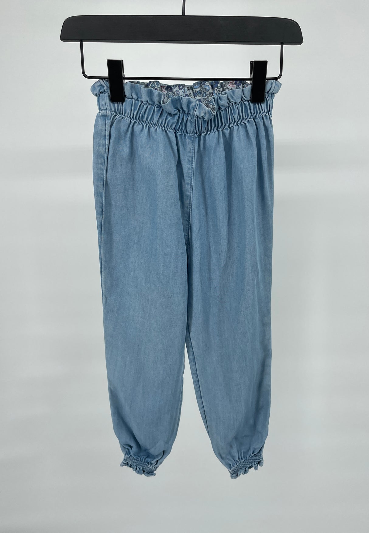 Set Lichtblauw Top Korte Mouw en Lange Broek Maat 104