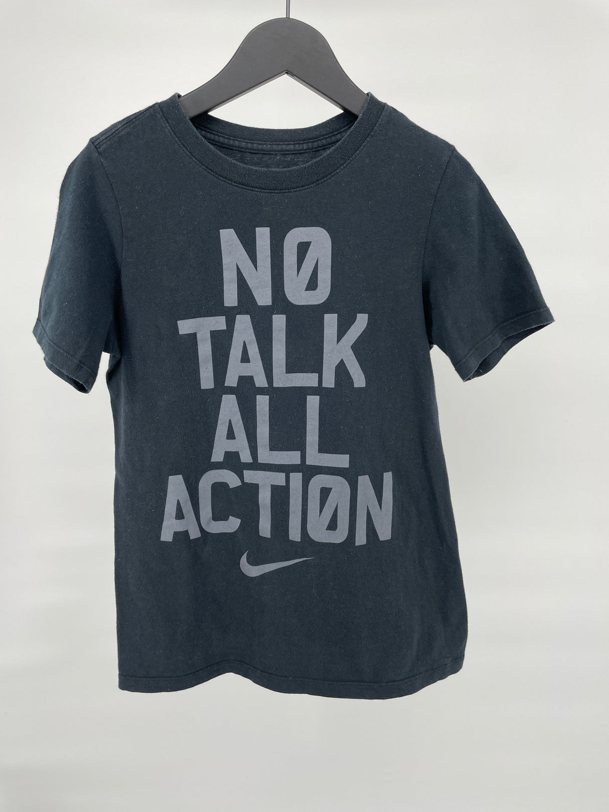 T-shirt Zwart No Talk All Action Maat 128 / 134
