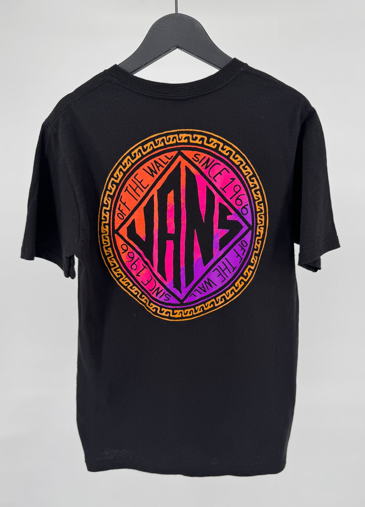 T-shirt Zwart Multi Color Print Maat 140 / 146